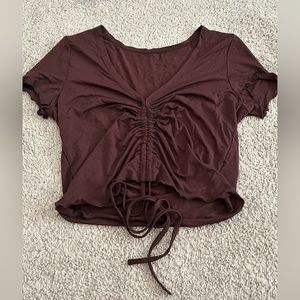 Verdusa Women's Ruched Drawstring Front V Neck Crop Tee Top